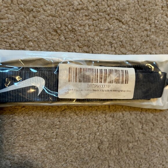 Nike Lanyards Detachable Keychain Badge ID Holders Gray White Lot of 5 NWT - Picture 2 of 4